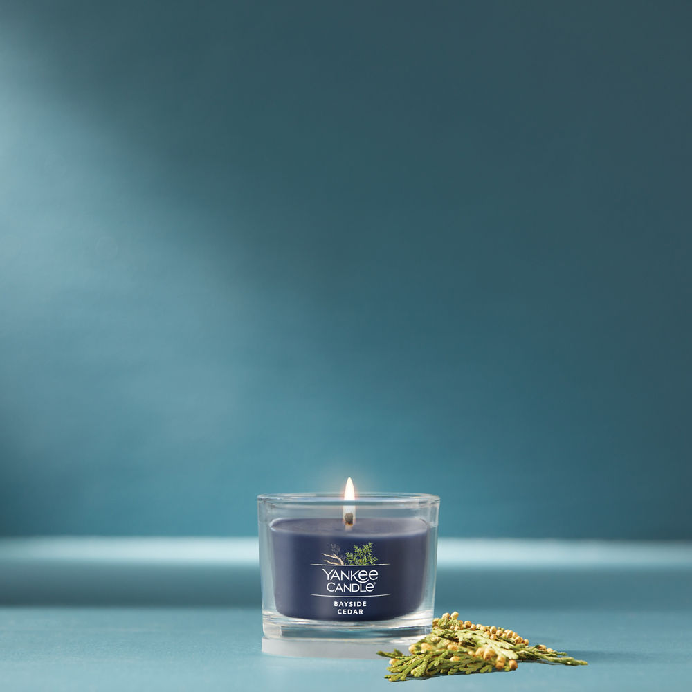 Bayside Cedar Mini Candle - Image 2