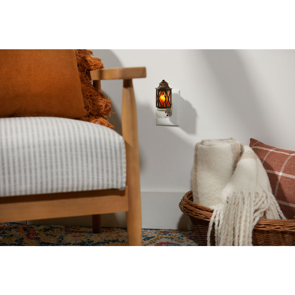 Farmhouse Lantern ScentPlug® Diffuser with Light - Image 3