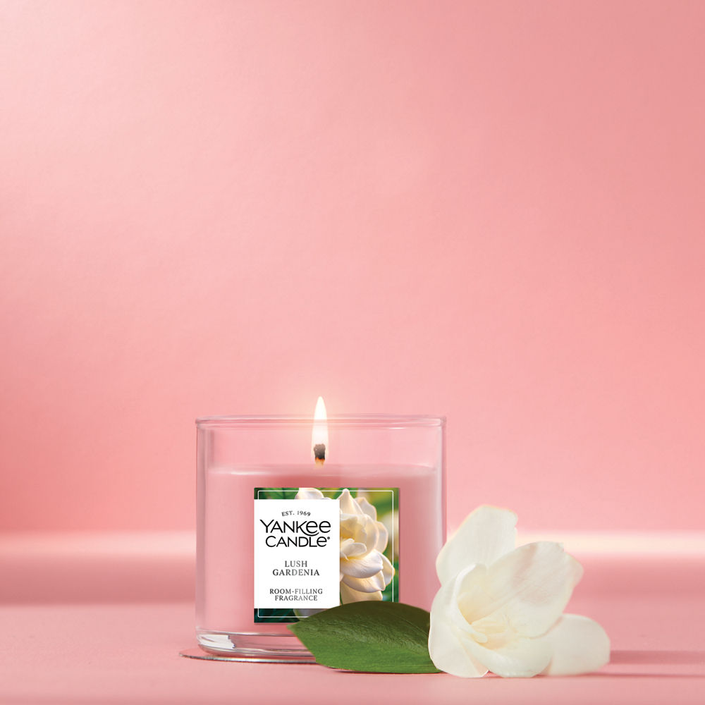 Lush Gardenia Small Tumbler Candle - Image 2