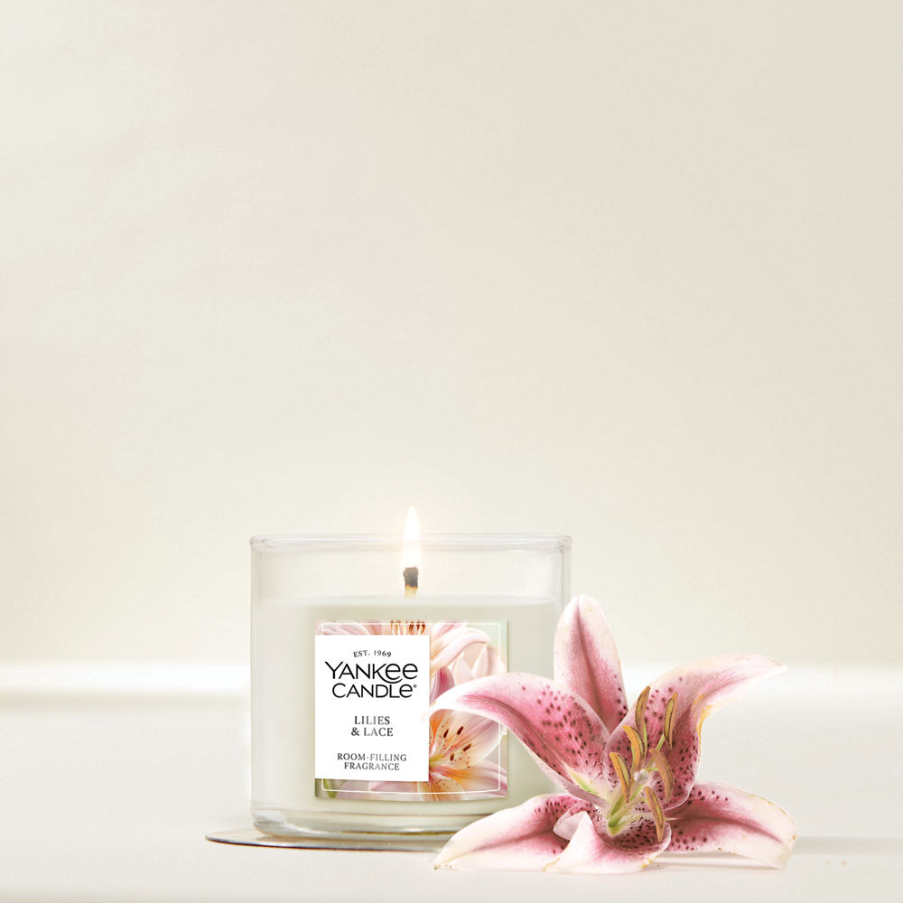 Lilies & Lace Small Tumbler Candle - Image 2