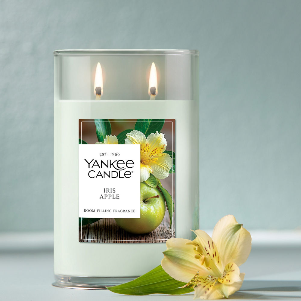Iris Apple Large Tumbler Candle - Image 2