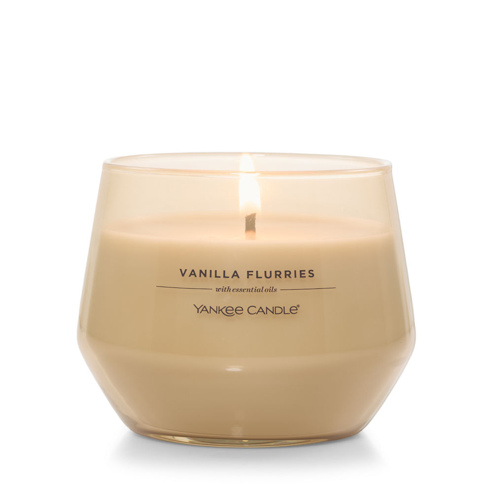 Vanilla Flurries Studio Candle - Image 3