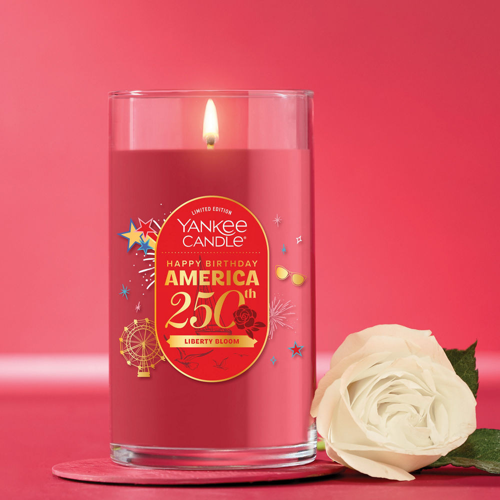 Liberty Bloom Medium Pillar Candle - Image 2