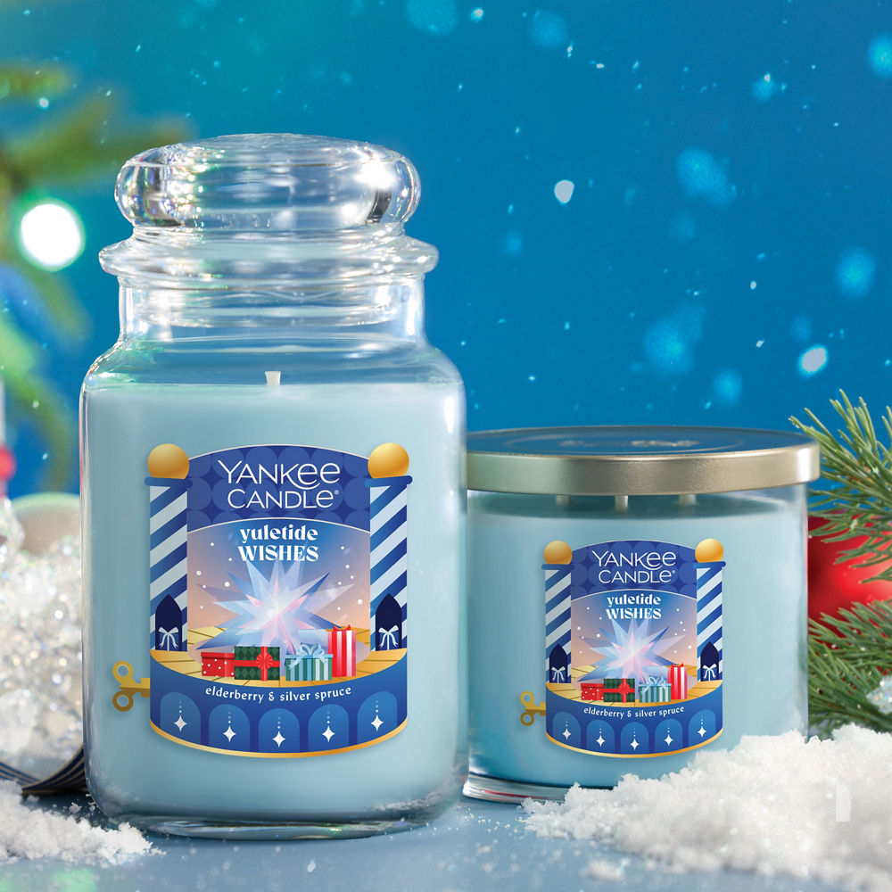 Yuletide Wishes 3-Wick Candle - Image 4