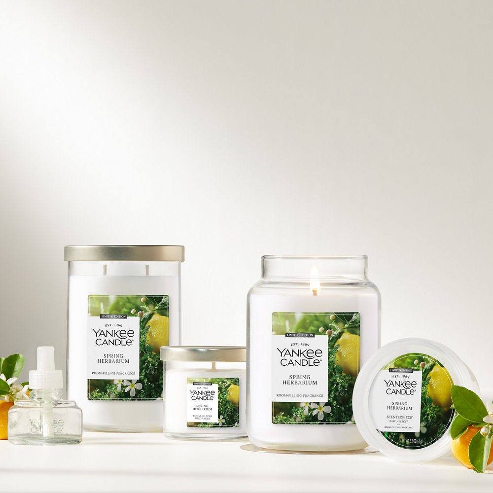 Spring Herbarium Small Tumbler Candle - Image 5